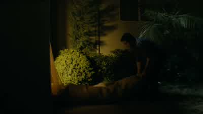 Daniel: You can get gas from the truck. - Fear the Walking Dead