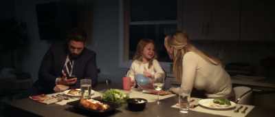 -[Danielle] That was
a big drink!
-[Sammy] I'm done. - Daddy Issues