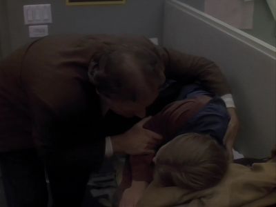Danny. Danny, wake up.
lt's time for you to go. - Star Trek: Deep Space Nine