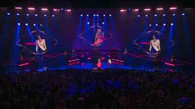 [ Danny laughs ] - Carrie Underwood: Reflection