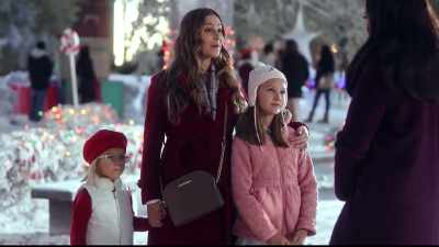 - Daphne, did you ever hear
her mention the name Maeve? - Christmas Everlasting