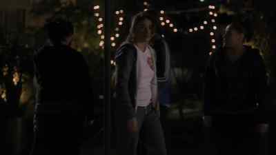 - Daphne?
- I'm here to play. - Switched at Birth