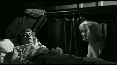 Daphne. - Some Like It Hot