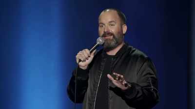 Dar, dacă îţi bagă cineva degetul în fund - Tom Segura: Disgraceful