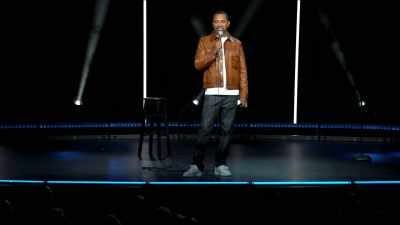 Dar restul îi pun eu deoparte.” - Mike Epps: Ready to Sell Out