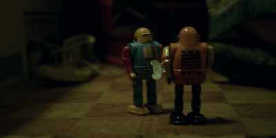 -DARCY: Ahh!
-(ROBOTS WHIRR) - Kid Snow
