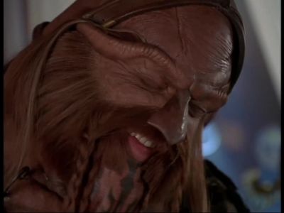 D'Argo!
- No, stand back! - Farscape