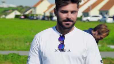 [Darin] Gotta get the electromagnetic
connection to the earth again. - Down to Earth with Zac Efron