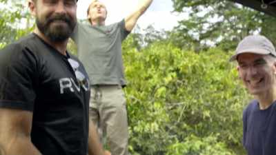 -[Darin] Woo-hoo!
-[Tarek laughing] - Down to Earth with Zac Efron
