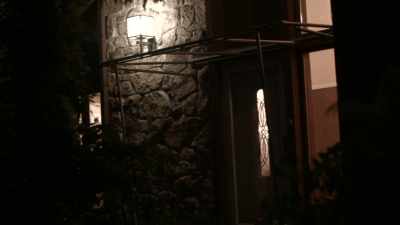 (dark, droning ambient music) - Betsy