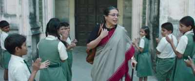 Darkness whispers to the sky, - Hichki
