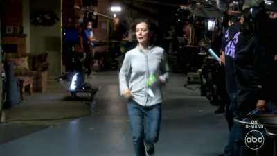 DARLENE, IT'S THE SET
OPPOSITE. - The Conners