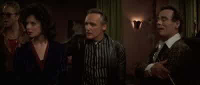 Darling, could you bring some glasses? - Blue Velvet