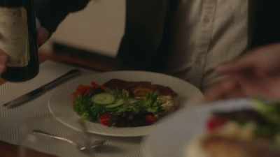 Darling, that looks delicious. - Harry & Meghan: Becoming Royal
