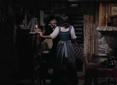 - Darling!
- Oh, Zee. - Jesse James