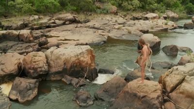 [Darvil]  If you take
a spill in there,
it's like a waterslide. - Naked and Afraid