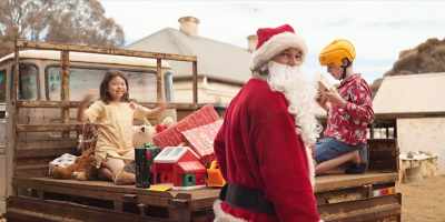 Daryl! How much did you spend
on all this? - A Sunburnt Christmas