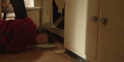 -(DARYL WHIMPERS)
-♪ Was born on Christmas Day. ♪ - A Sunburnt Christmas