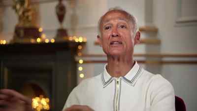 Dat George het jaar ervoor
aan Kathy had gegeven. - Wham!: Last Christmas Unwrapped