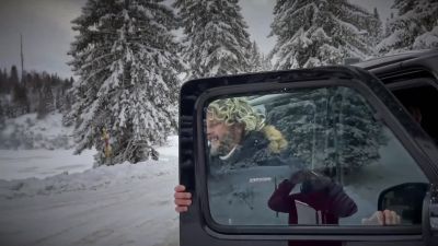 Dat is nog een reden
waarom het tijdloos is. - Wham!: Last Christmas Unwrapped