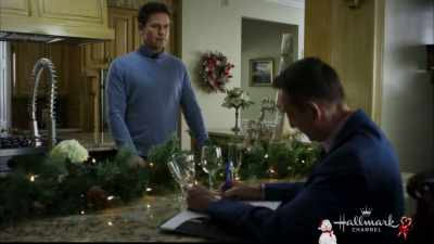 - Date?
- It's when two people - Christmas Wishes & Mistletoe Kisses