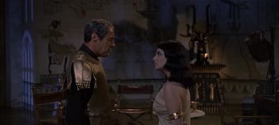 Daughter of a drunkard who bribed his way to the throne - Cleopatra