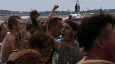 DAVE HOLMES: Saturday,
I remember watching
Alanis Morissette - Woodstock 99: Peace Love and Rage