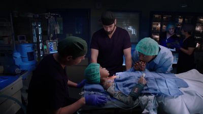Davey, can you count down from ten? - Chicago Med