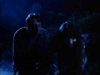 - Davey, over here,
there's a swimming pool. - Piranha
