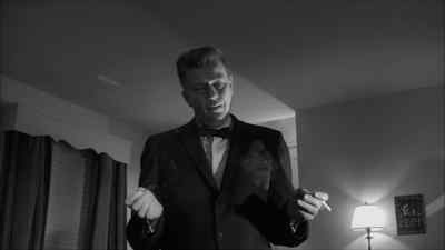 David, you can't just stay here
in your room all the time. - David and Lisa