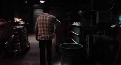 (David coughs) - The Mist