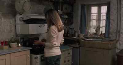 -David?
-DAVID: Huh? - Straw Dogs