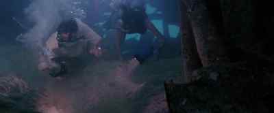 -David.
-Girl, you wait. l'll go. - The Deep