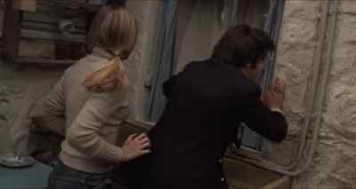 David, phone! Phone anybody! - Straw Dogs