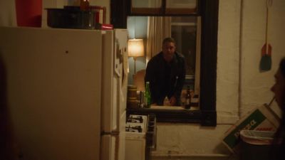 Dawson! He stopped breathing. - Chicago Fire