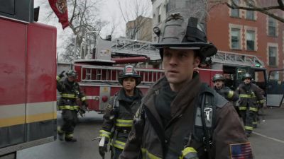 Dawson, Herrmann... Otis, with me. - Chicago Fire