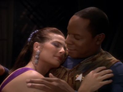 Dax?
What are you doing? - Star Trek: Deep Space Nine