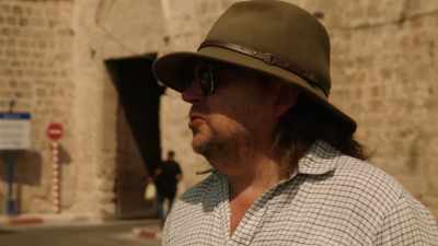 De BEAUJEU WAS HIT
WITH AN ARROW - Lost Relics of the Knights Templar