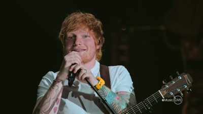 De volgende heet "Spark",
en gaat over dat gevoel - Apple Music Live: Ed Sheeran