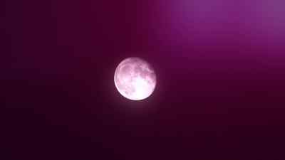 Dead-man-walking moon. - Love Island Australia
