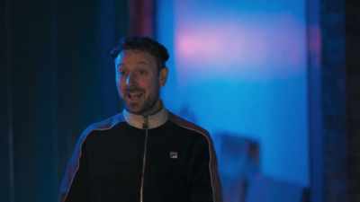 Dean, hey, nice outfit! - Liverpool Narcos