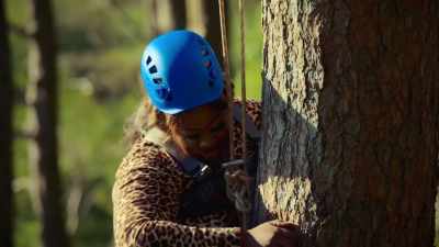 Deandra's struggling,
but she's really trying. - Snowflake Mountain