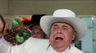 Dear God. Luke, get up. - The Dukes of Hazzard