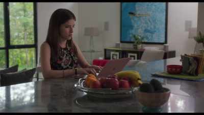 Dear Miss Prager,
my name is Bruce Hargrave. - A Simple Favor