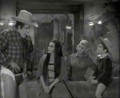 Dear, will you help me? - The Munsters