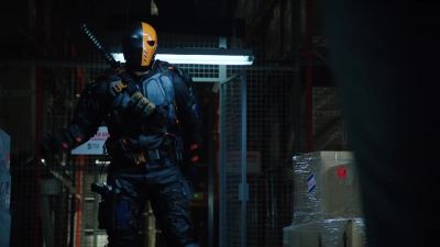 DEATHSTROKE: I take
back what I said... - Arrow