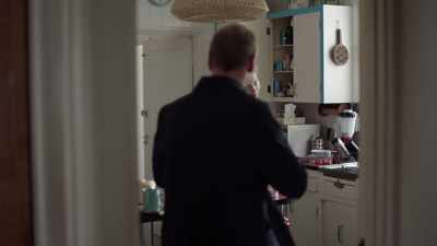 - Debbie and Sam are coming over.
- I'm not cooking. - Rellik