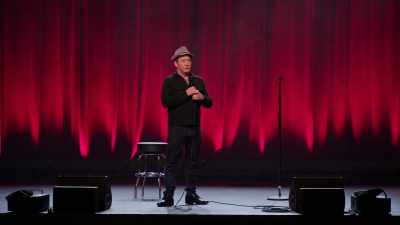 Deca ne moraju
da nose maske napolju, - Rob Schneider: Woke Up in America