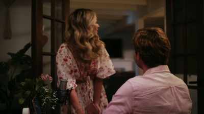 - DECLAN: Dessert's ready.
- Coming. - Valentine's Town