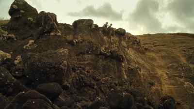 DECLAN:
It's too narrow. - Legend of the Seeker
